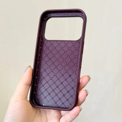 Interior and raised edge of the basketweave-texture TPU phone-case design.