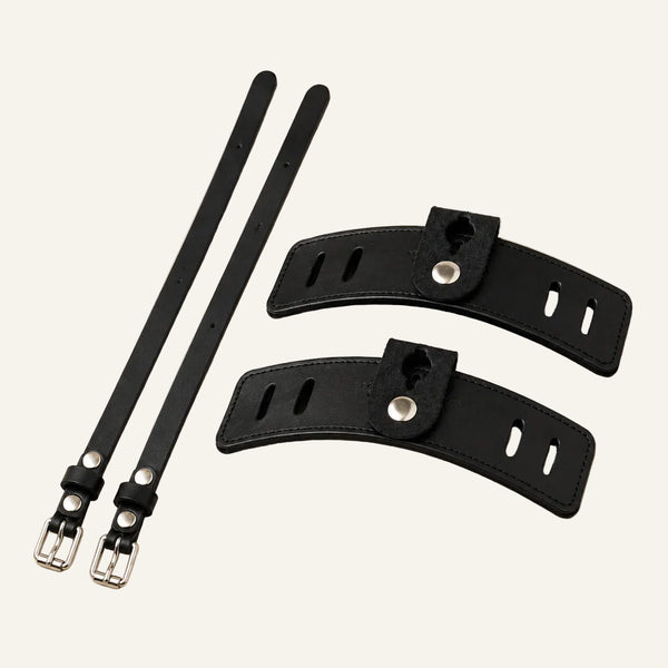 Black full-grain leather spur guard and smooth spur strap set