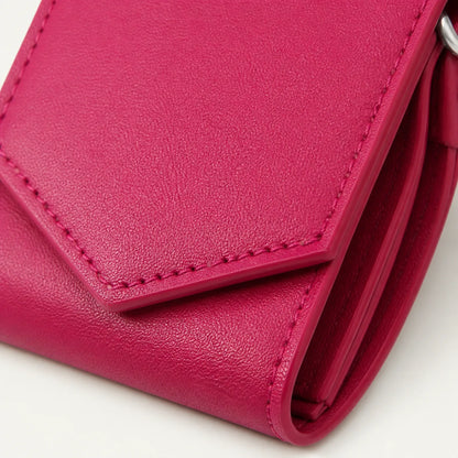 Close-up of fine-grain reference material and matching edge stitching
