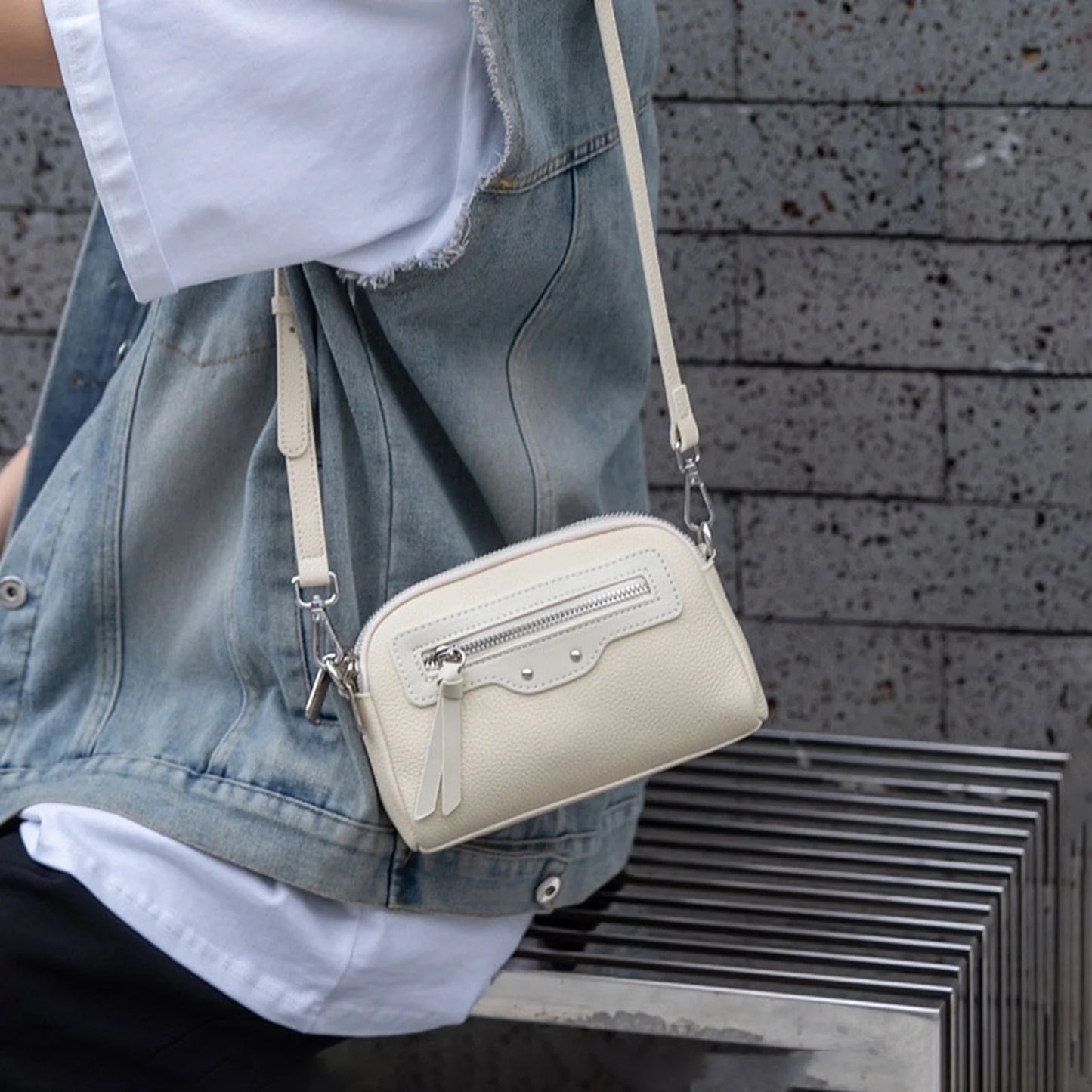 Structured Multi-Pocket Crossbody Bag custom OEM reference 6020# - detail view