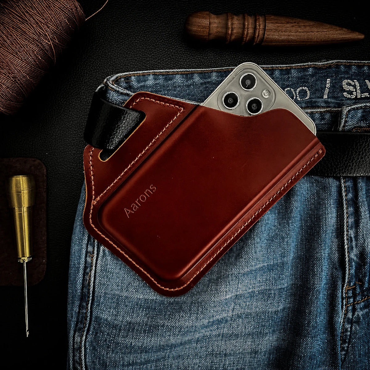 Private label full-grain vegetable-tanned leather belt loop phone holster for wholesale OEM production - image 3